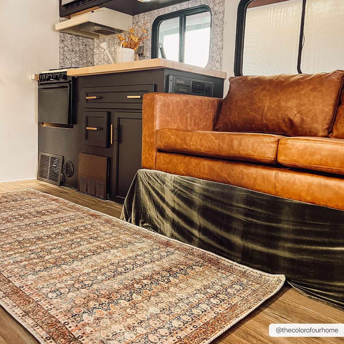 Rustic Charm Washable Area Rug - Maligaya Design